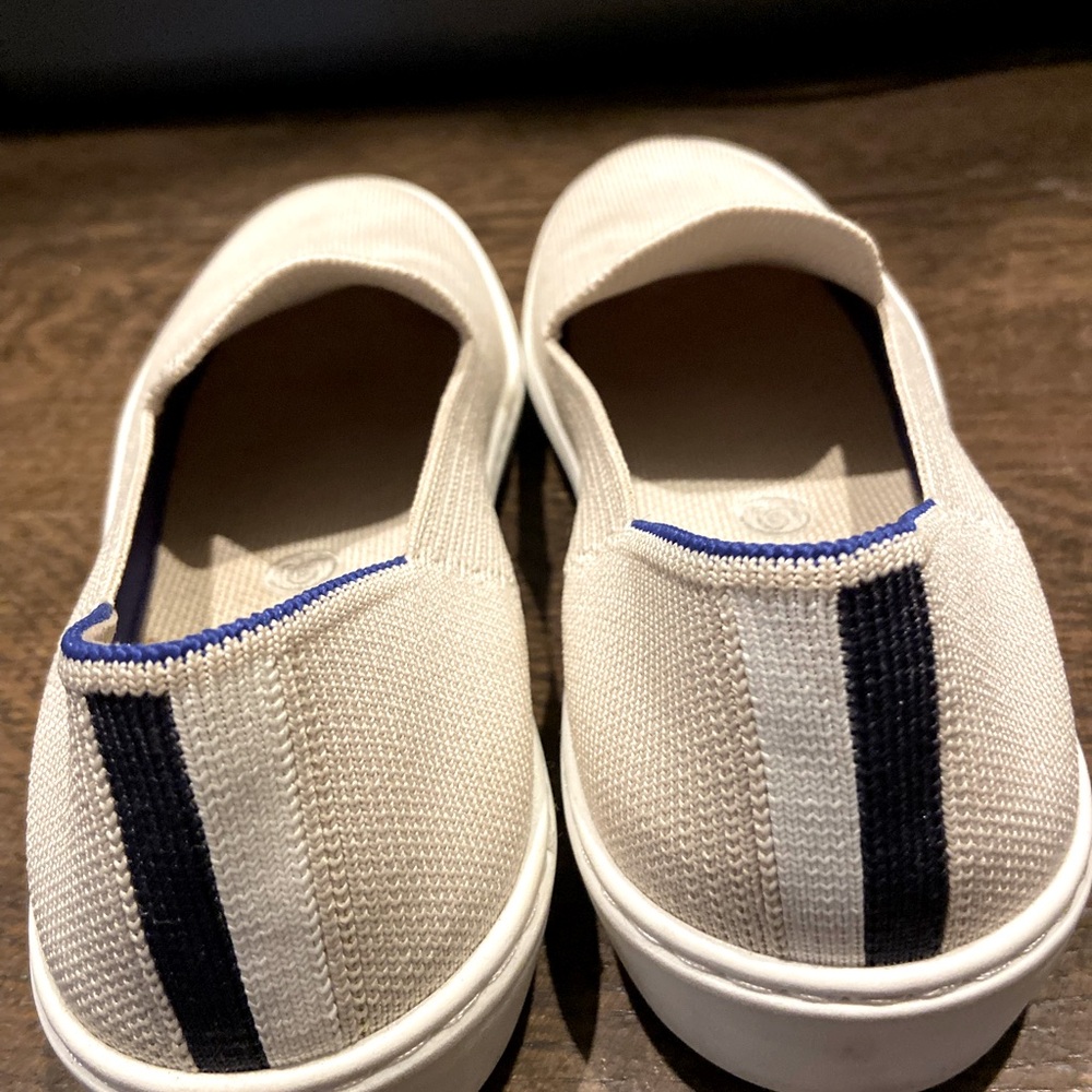 Rothy’s loafer in taupe